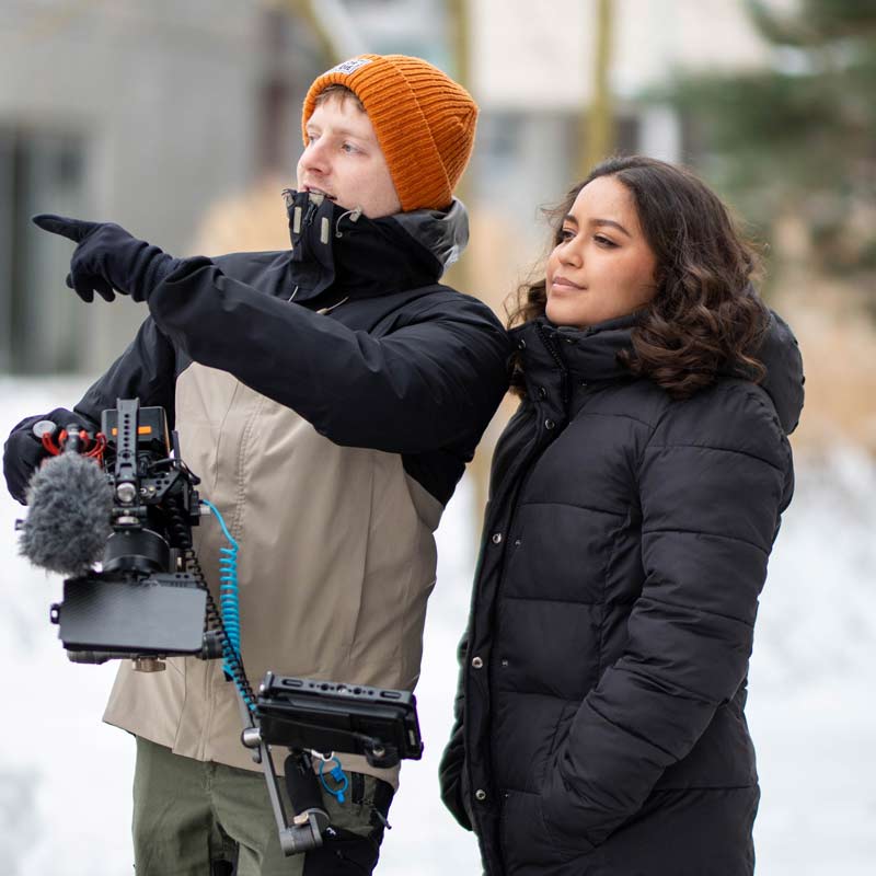 Mads-Valeria-vinter-med-kamera_01